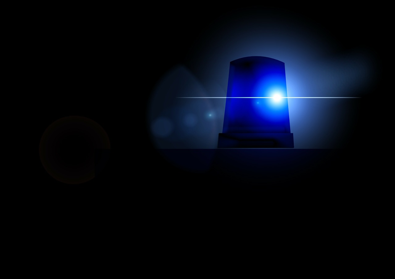 blue light, siren, ambulance-73088.jpg