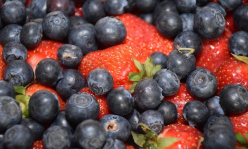 fruits, blueberry, strawberry-4242935.jpg